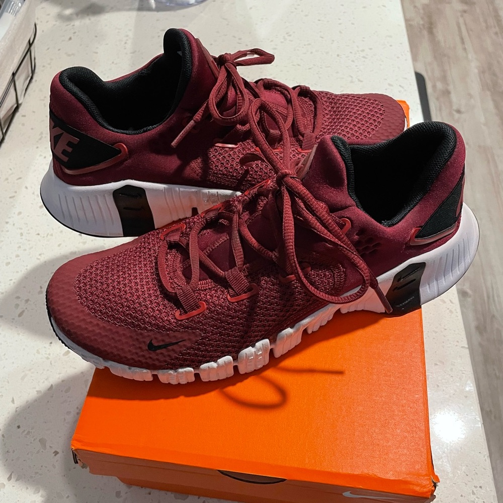 Men’s Nike Free Metcon 4 AMP (Maroon)